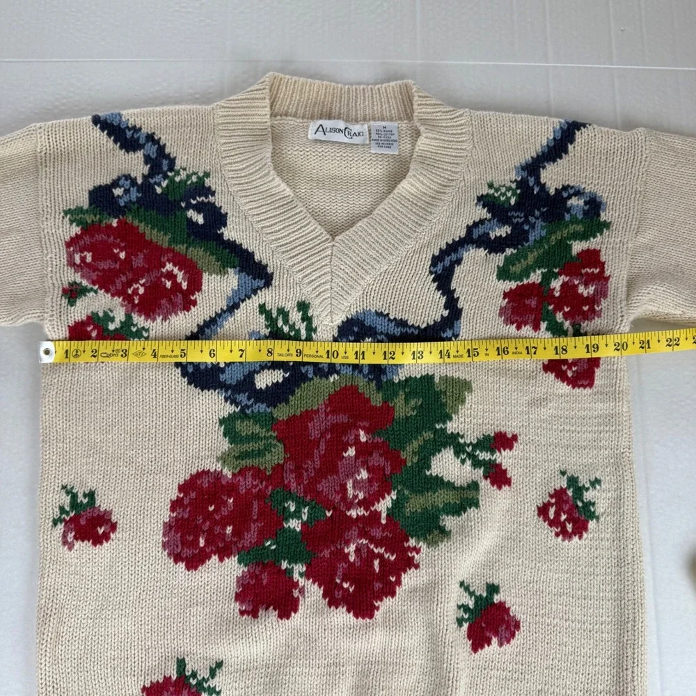 Vintage Alison Craig Women's Cream Floral Rose Ribbon V Neck Knit Sweater Size M